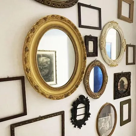 Lucio Fontana's Experience Διαμέρισμα